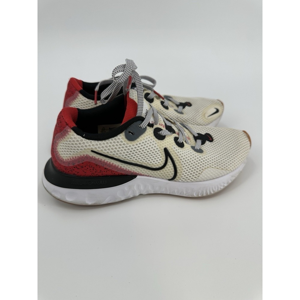 Nike Renew Vision CW5231-100 Men's Size 6.5 White Black Red Running Shoes used.